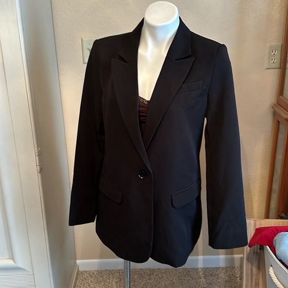 Vince Camuto Jackets & Blazers - Vince Camuto black blazer size medium
